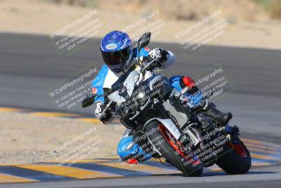 media/Dec-18-2022-SoCal Trackdays (Sun) [[8099a50955]]/Turn 10 (140pm)/